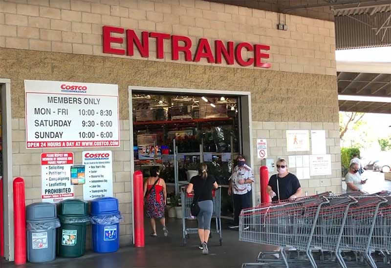 Jose Mier screenshot of no lines at Costco near Sun Valley, CA